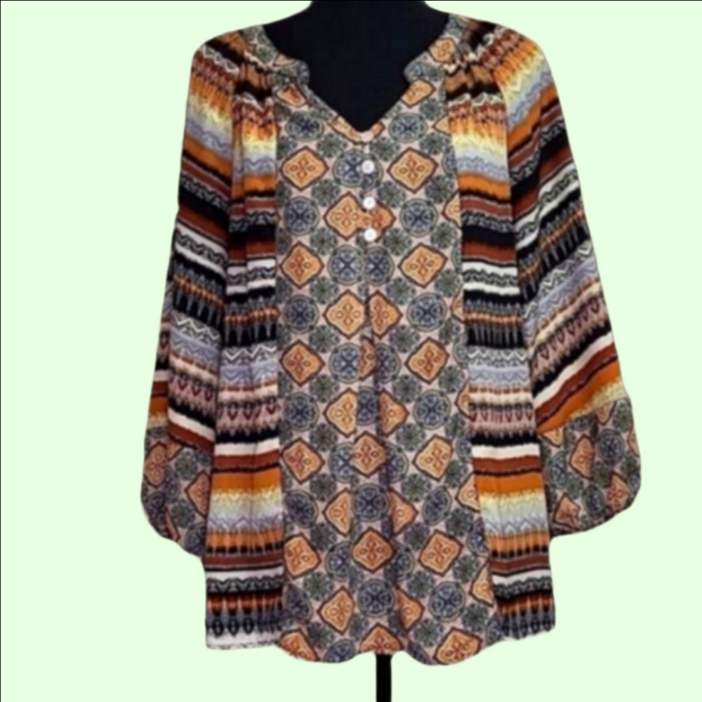 Olive Hill fall colors blouse elasticized wrists. Long sleeved. Size M.